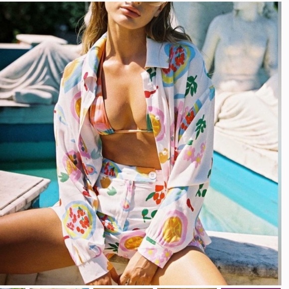 Princess Polly luncheon shirt multi. Size 0. - Picture 2 of 4